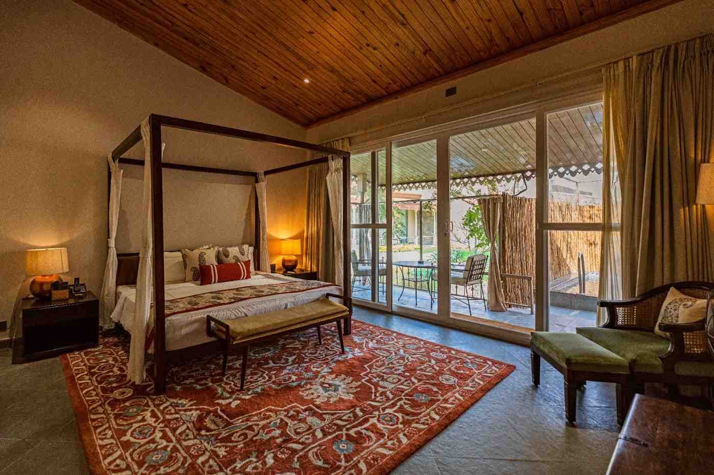 Luxury Villa With Courtyard and Private Pool Luxury Villa With Courtyard and Private Pool